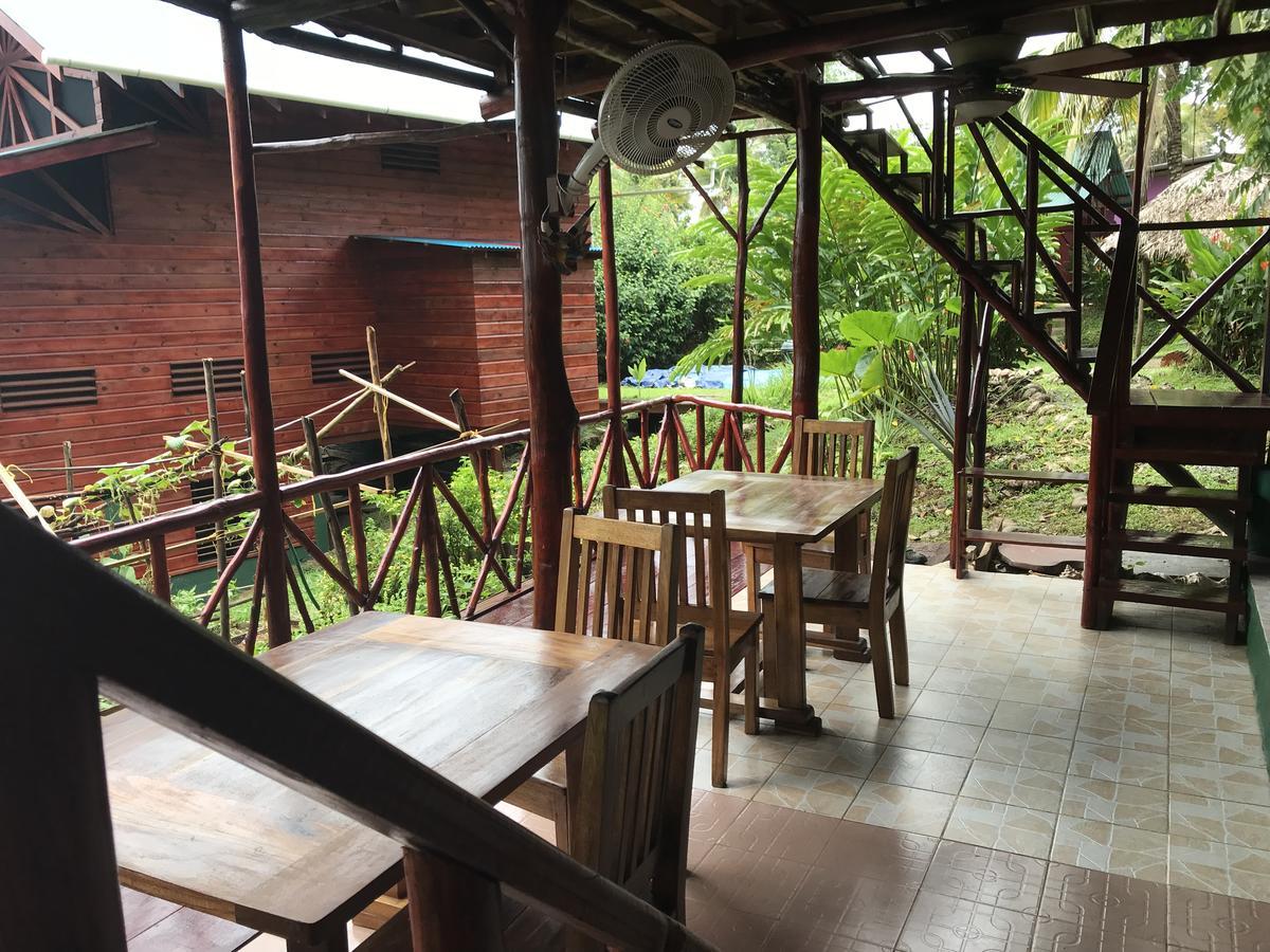 Free Spirit Oasis Hotel Bocas Town Bagian luar foto